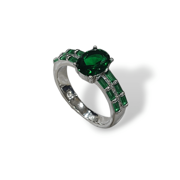 Δαχτυλίδι από ασήμι 925 επιπλατινωμένο με πράσινες πέτρες ζιργκόν